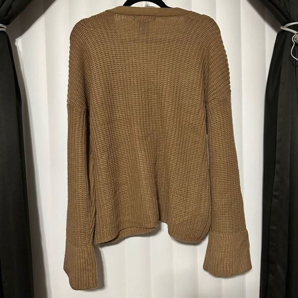 Mrs Maggie CABLE-KNIT LACE-UP, Flaunt those curves ladies in this chic crocheted - Picture 11 of 11